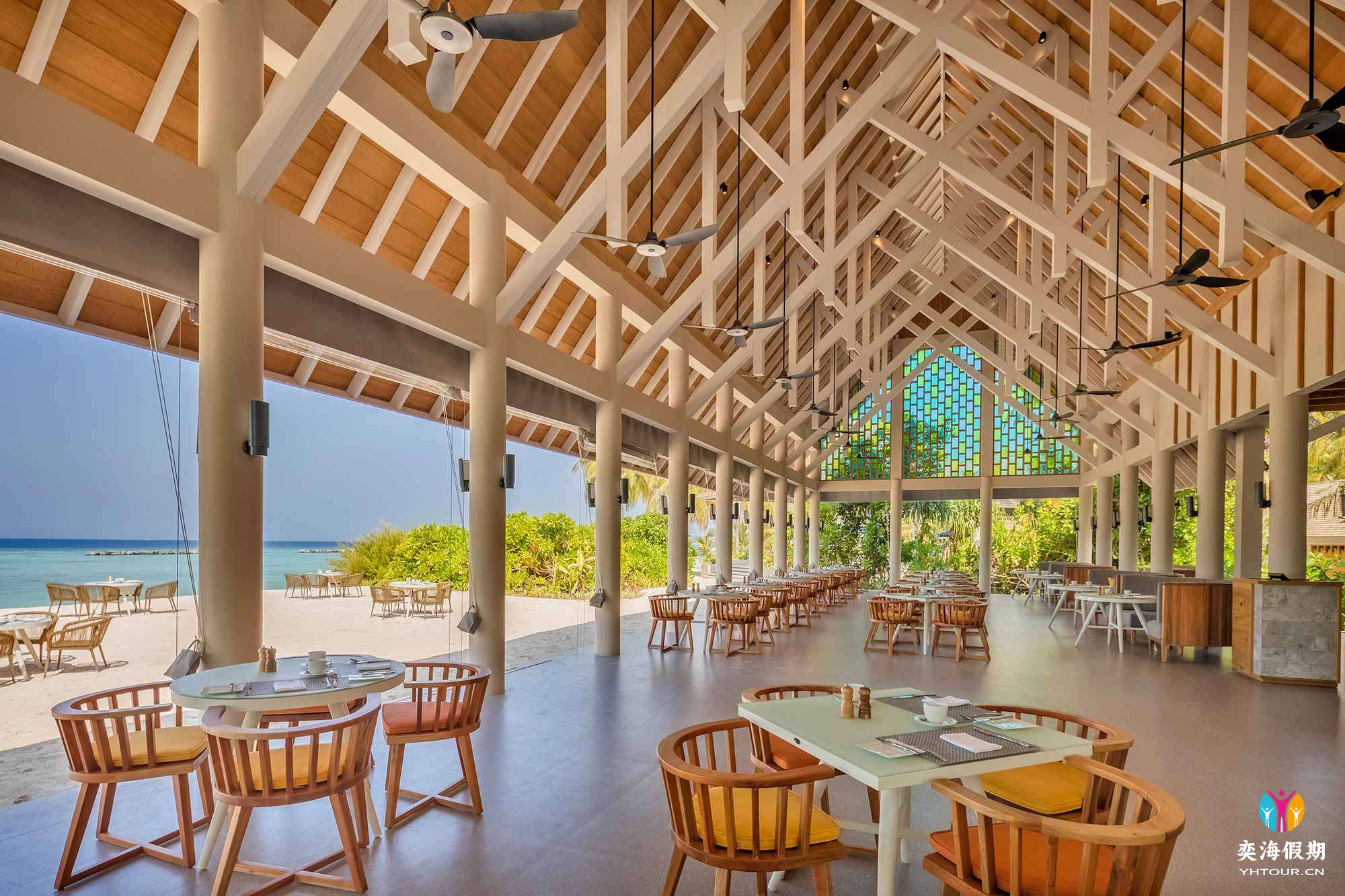 AQUA RESTAURANT.jpg