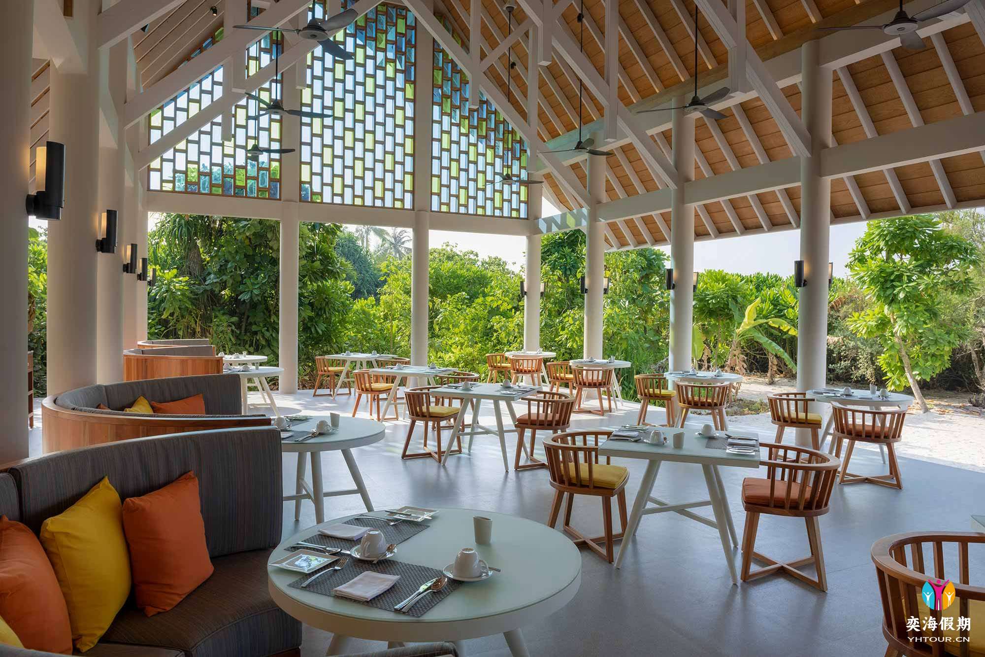 AQUA RESTAURANT2.jpg