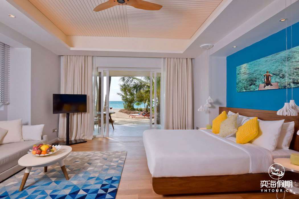 Beach Villa with Swirl Pool.jpg