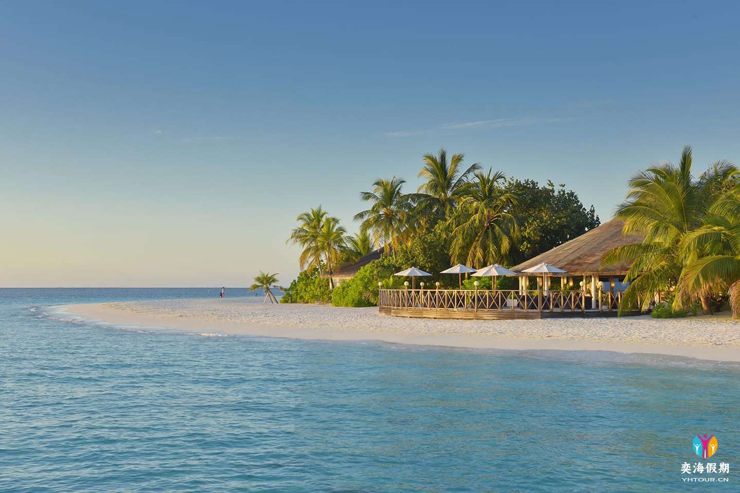 ANG-HRES-Angaga_Resort_Main_Bar_Beach3.jpg