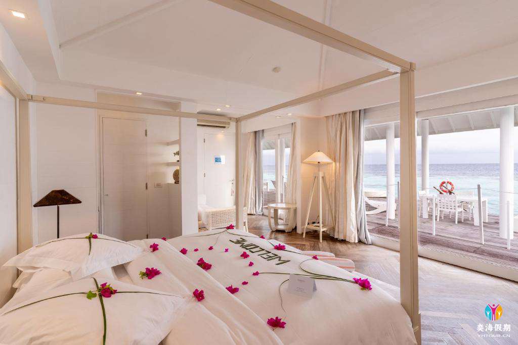 Two Bedroom Pool Water Villa8.jpg
