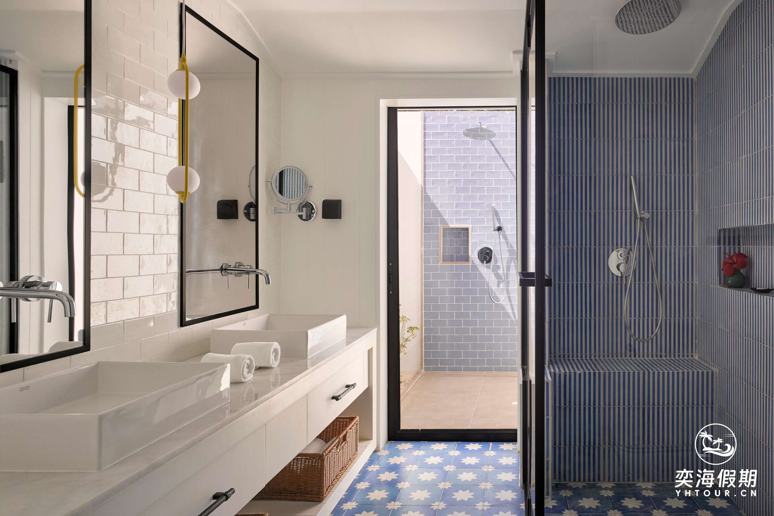 Villa Park - Beach Villa with Whirlpool - Bathroom - Large.jpg