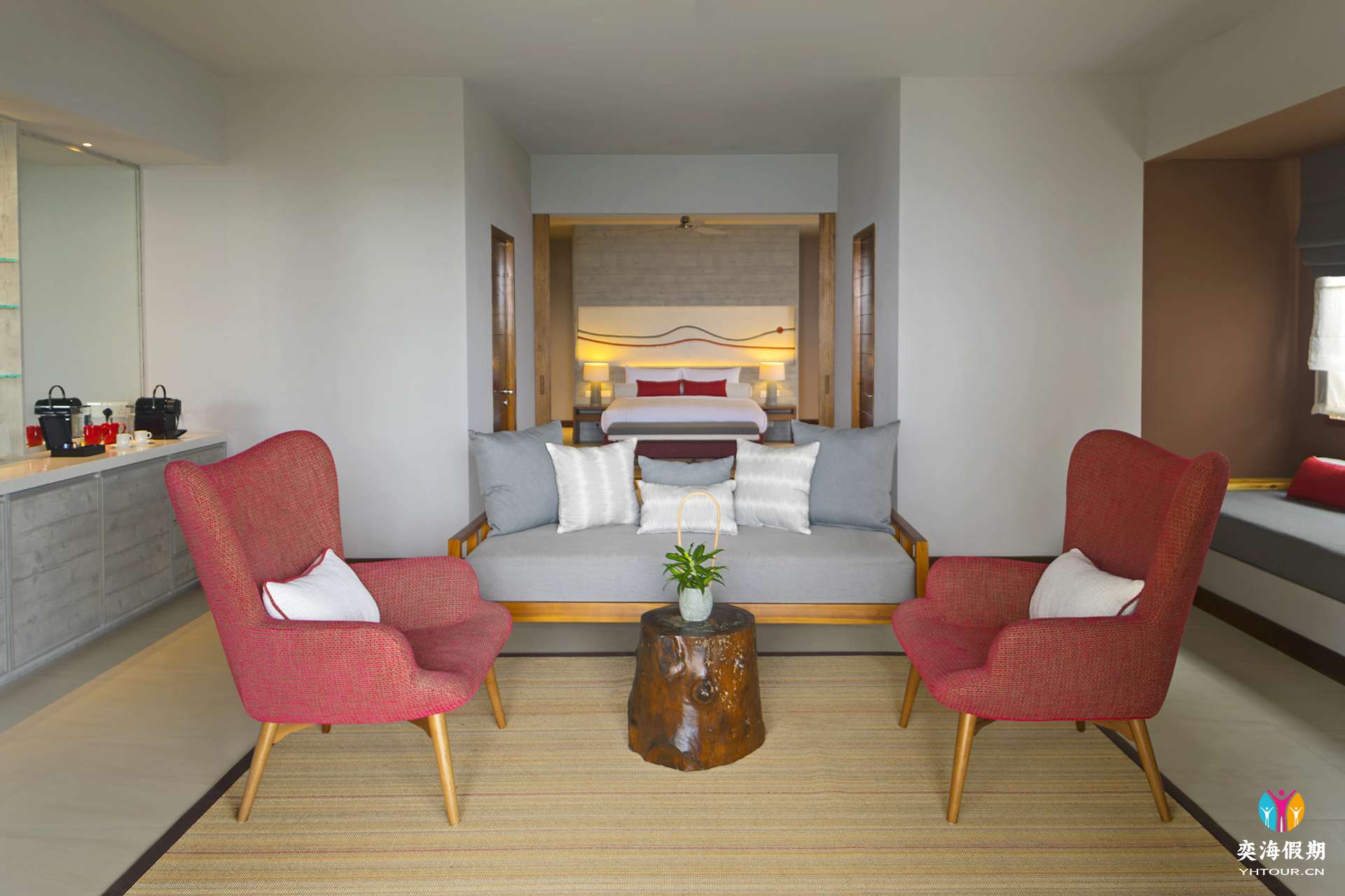 Beach Suite with Pool (2).jpg