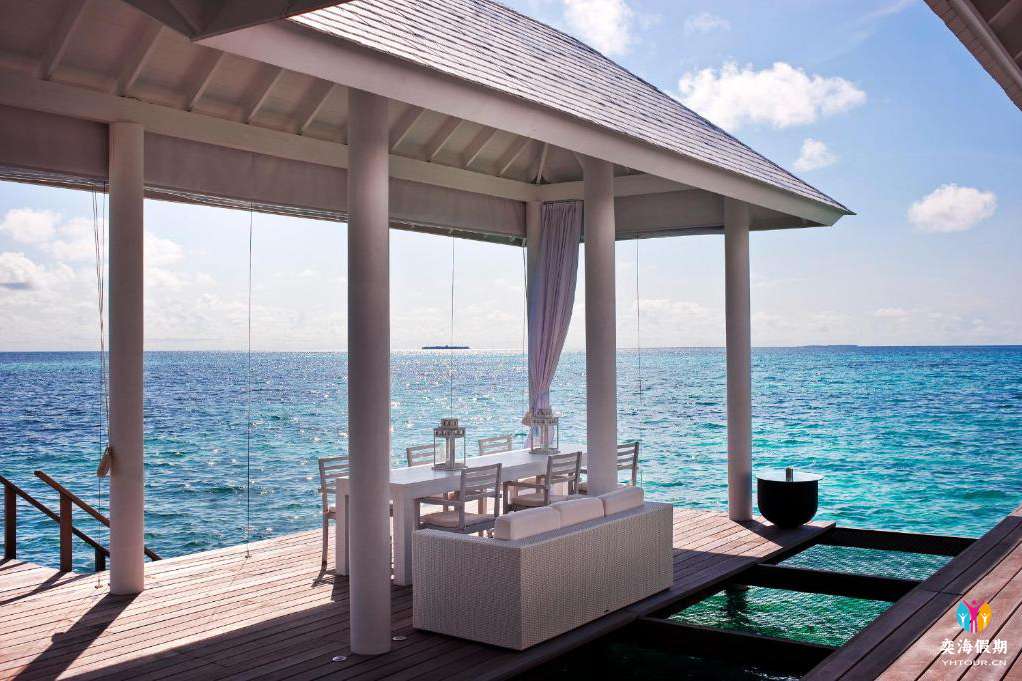 Two Bedroom Pool Water Villa10.jpg