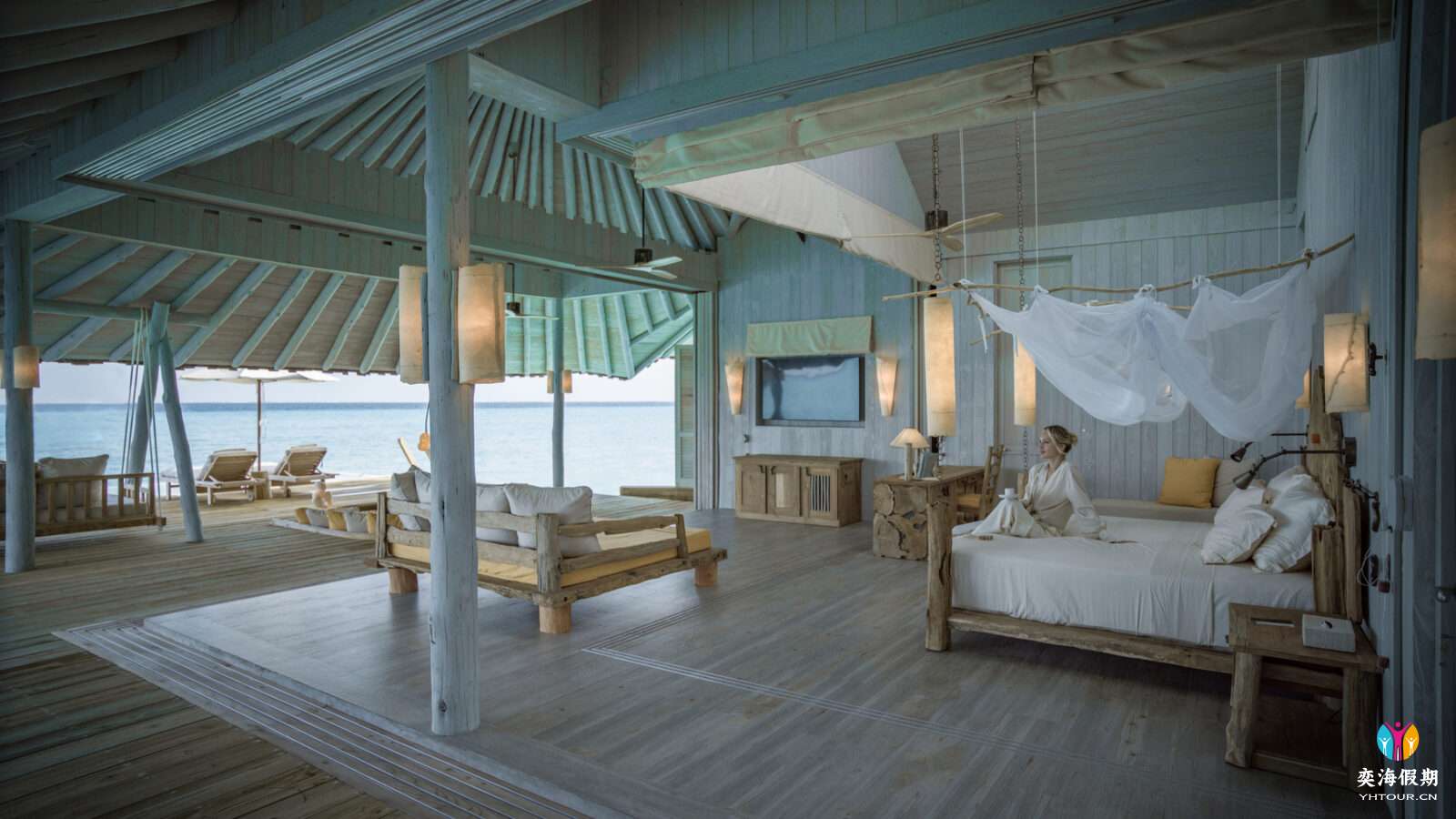 Overwater Hideaway (1).jpg