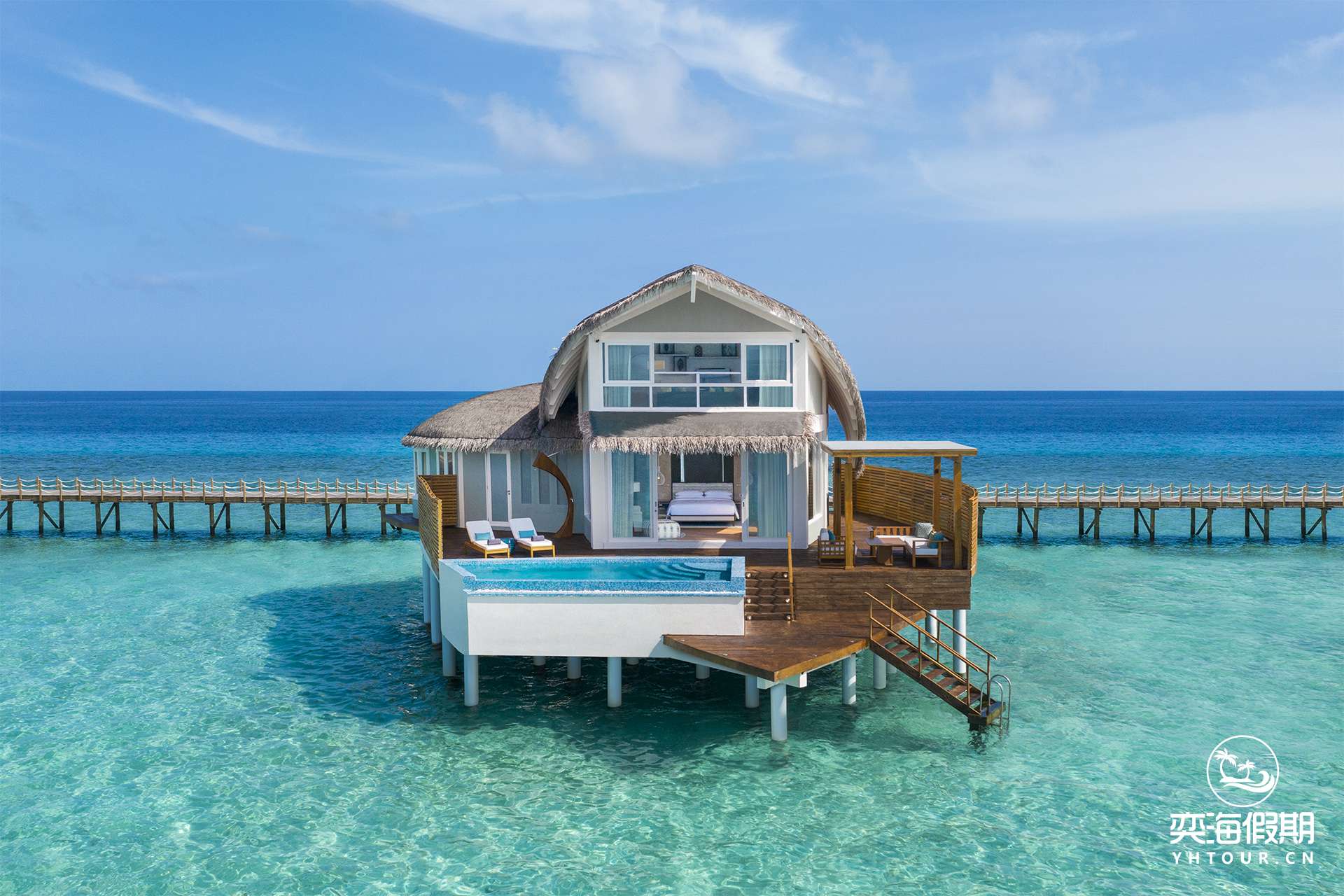 Duplex_Overwater_Villa_Exterior.jpg
