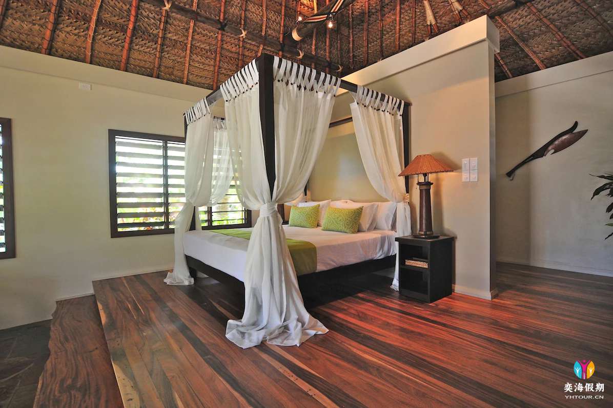 2 Bedrooms, Beachfront.webp (1).jpg