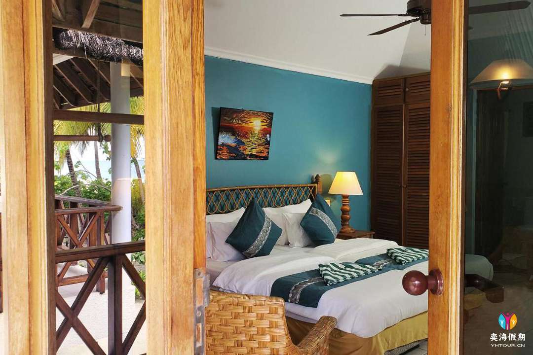 Deluxe Sky Room3.jpg
