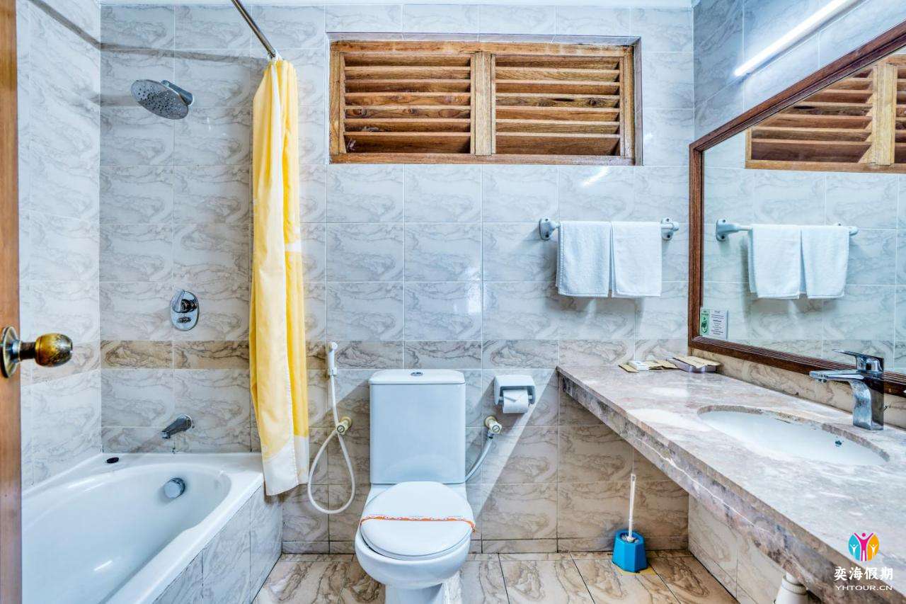 Deluxe Sky Room4.jpg