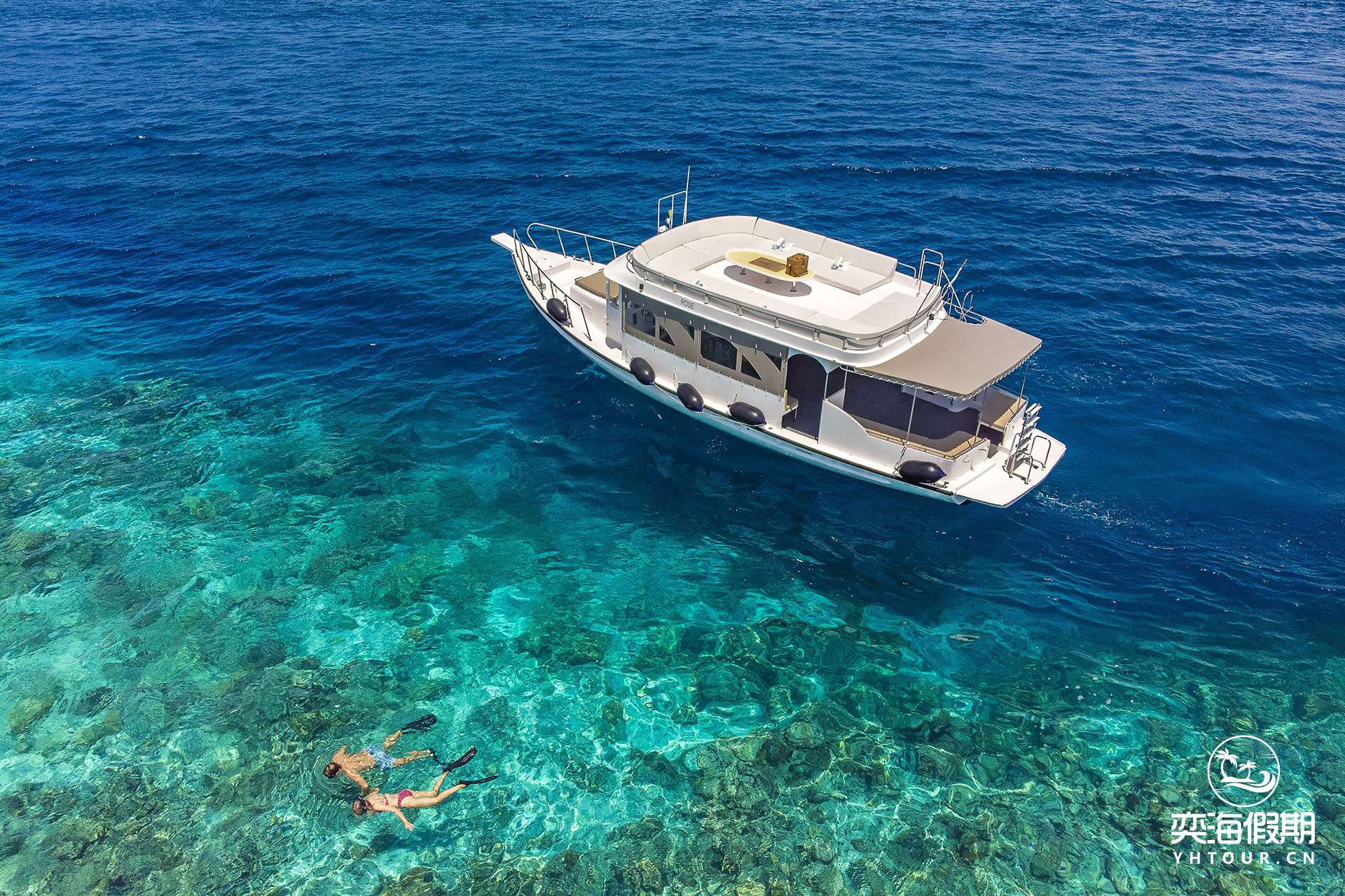 Hurawalhi Snorkeling 1.jpg