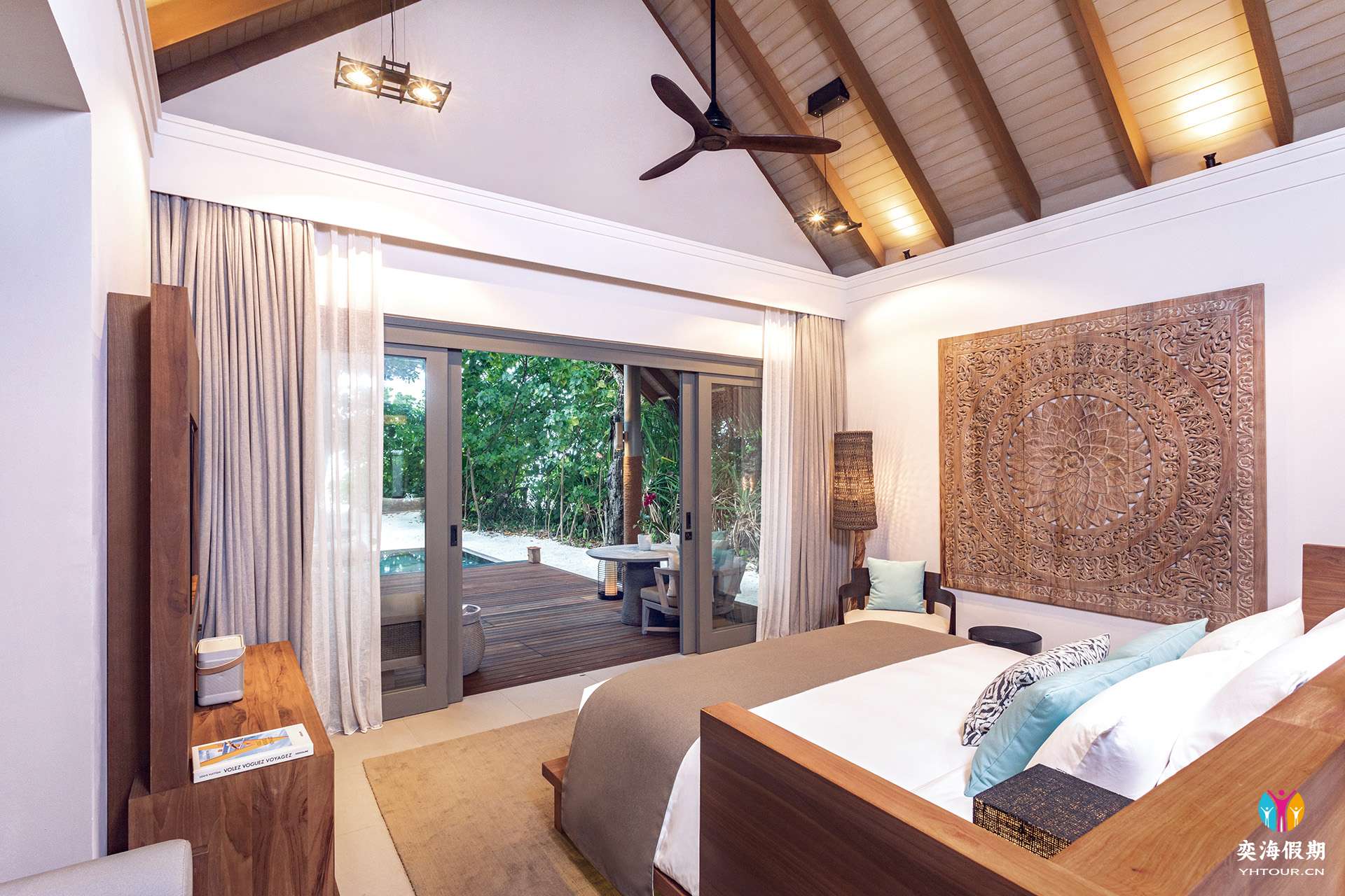 Beach Villa with Plunge Pool_Interior.jpeg