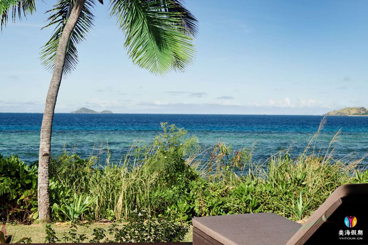 Beachfront Room5.jpg