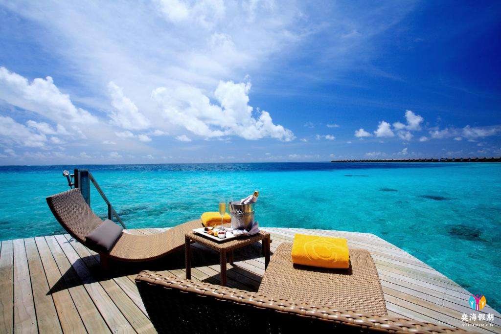 Overwater Villa (1).jpg