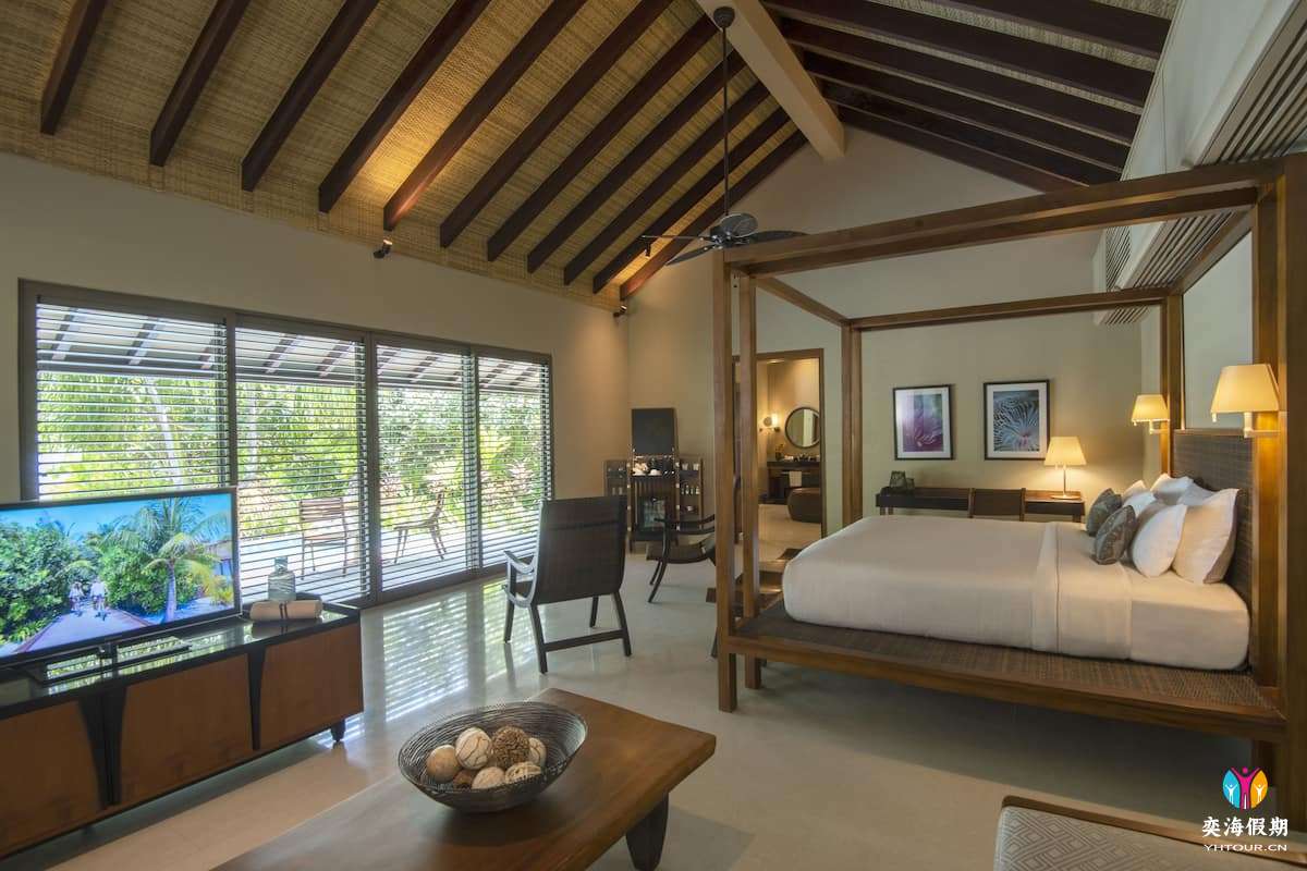 Deluxe Beach Pool Villa.jpg