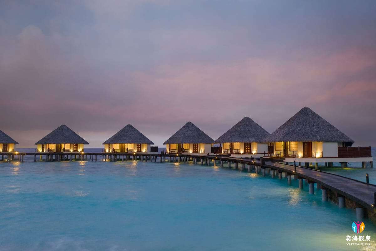 Water Villa (1).jpg