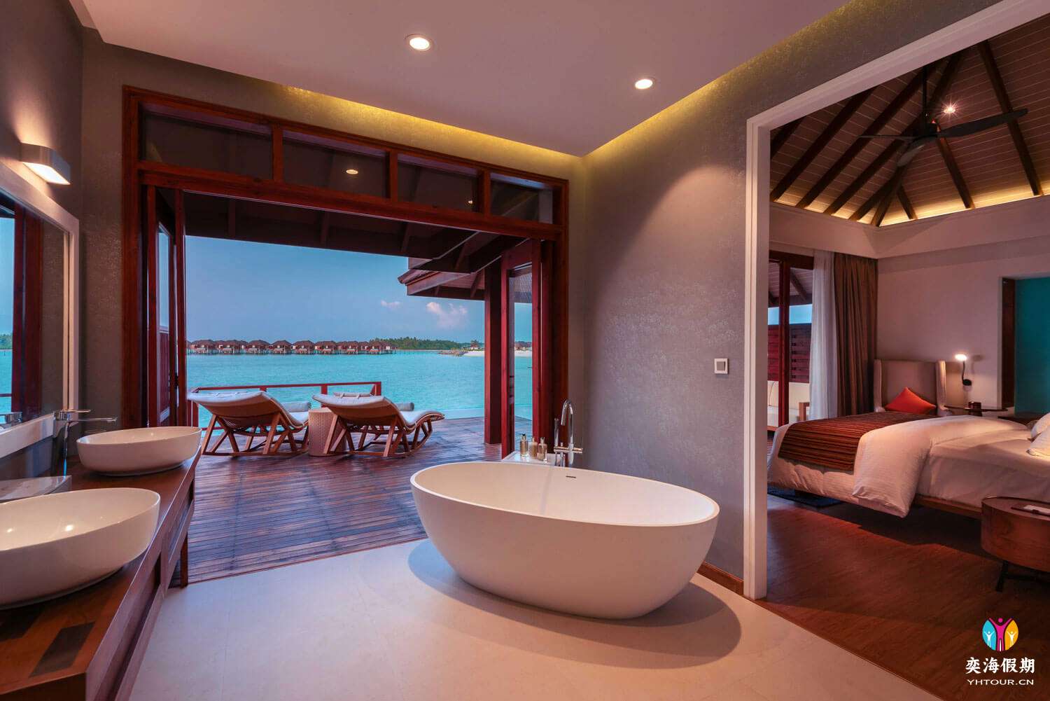 WATER VILLA2.jpg