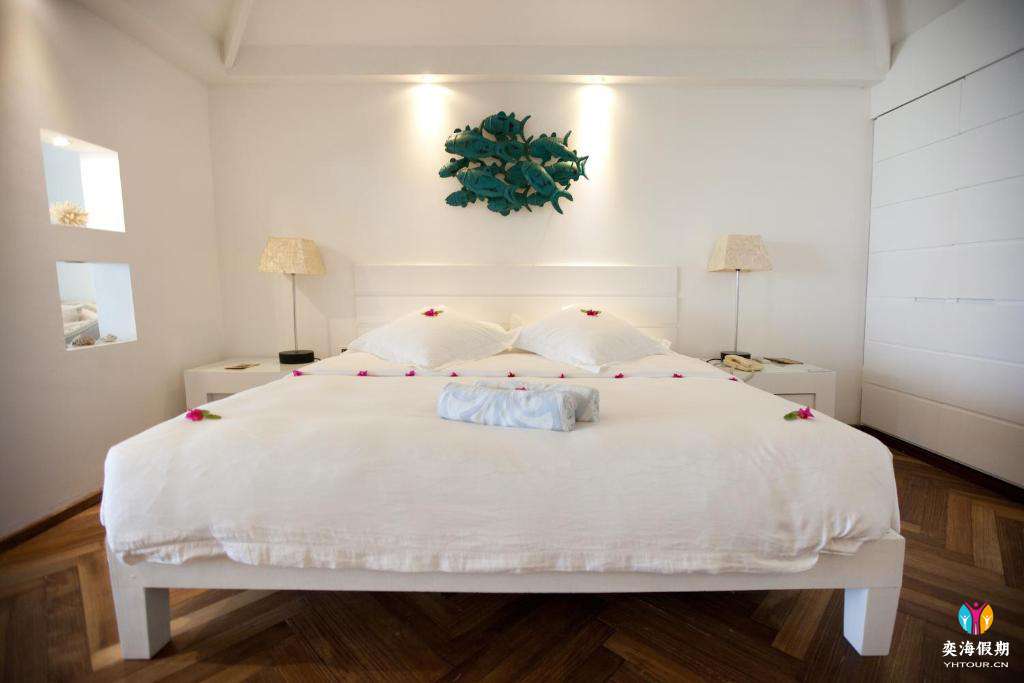 Beach Front Junior Suite (6).jpg