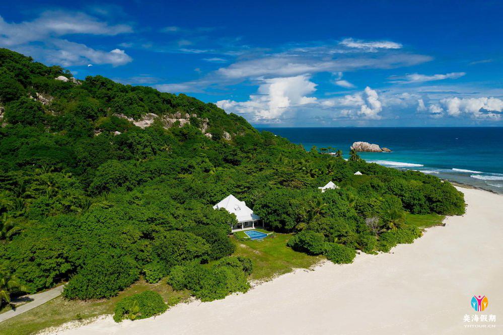 Luxury Villas.jpg