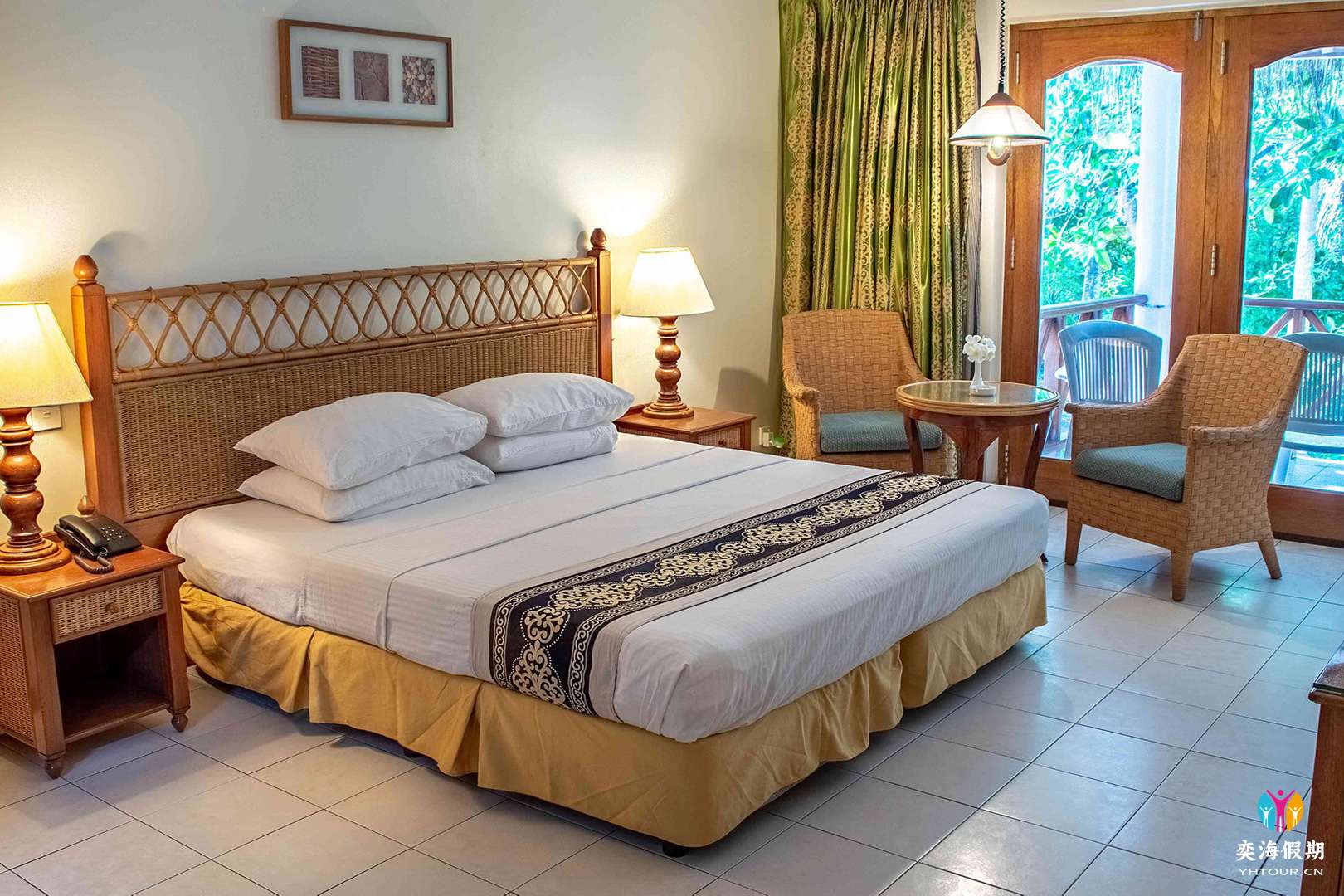 Deluxe Sky Room.jpg