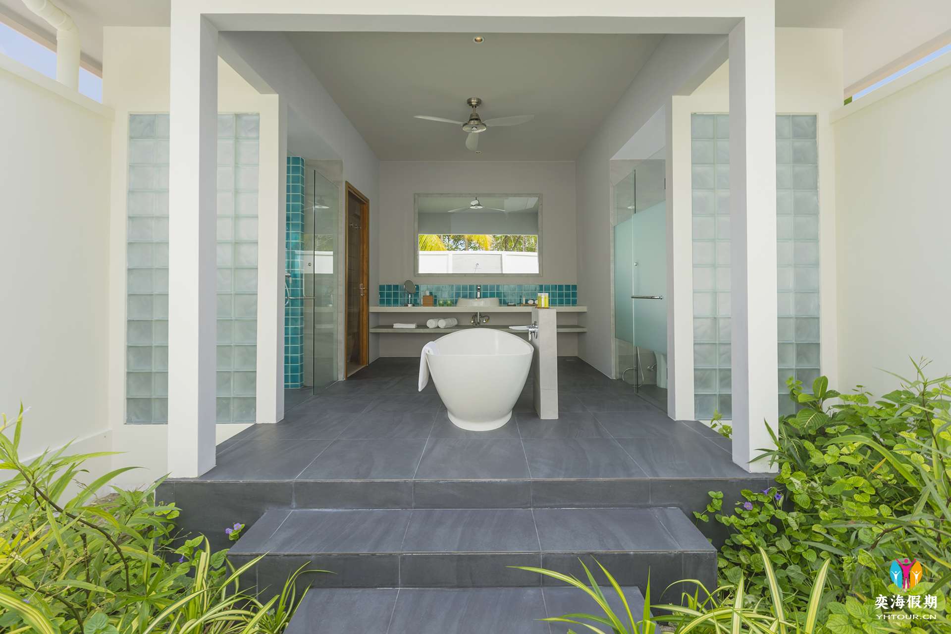 Beach Villa (1).jpg