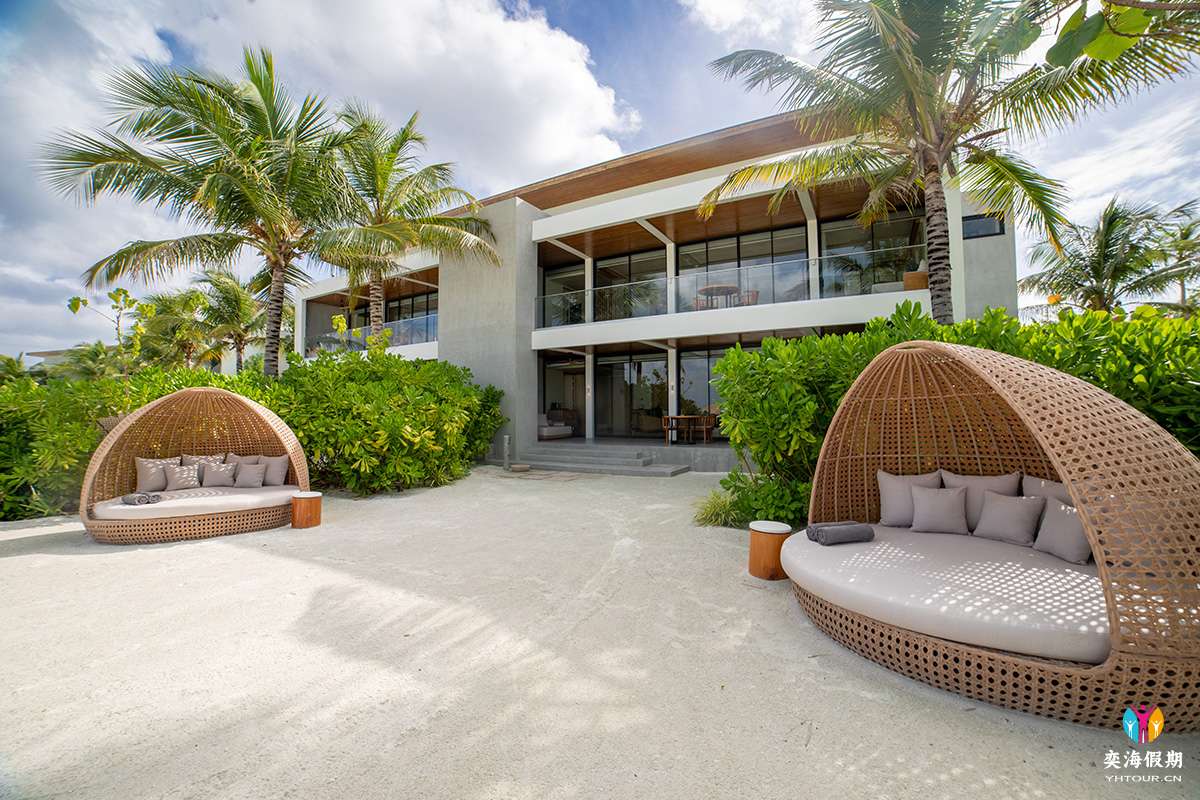 Deluxe Haven with Patio5.jpg