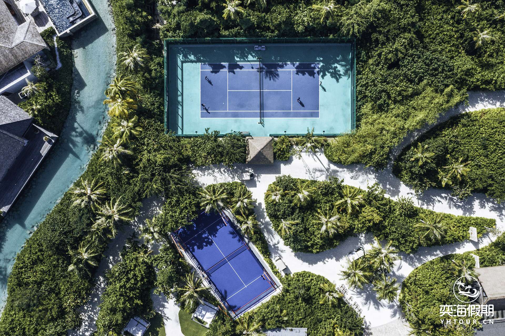 Waldorf Astoria Maldives_Tennis & Padel Court.jpg