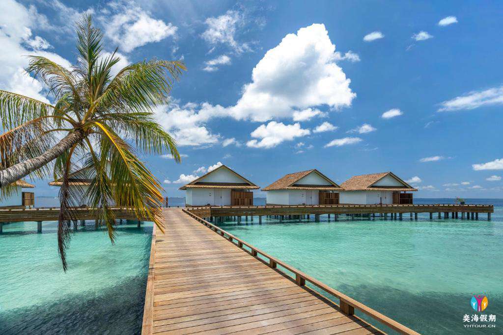 Sunset Water Villa with Pool.jpg