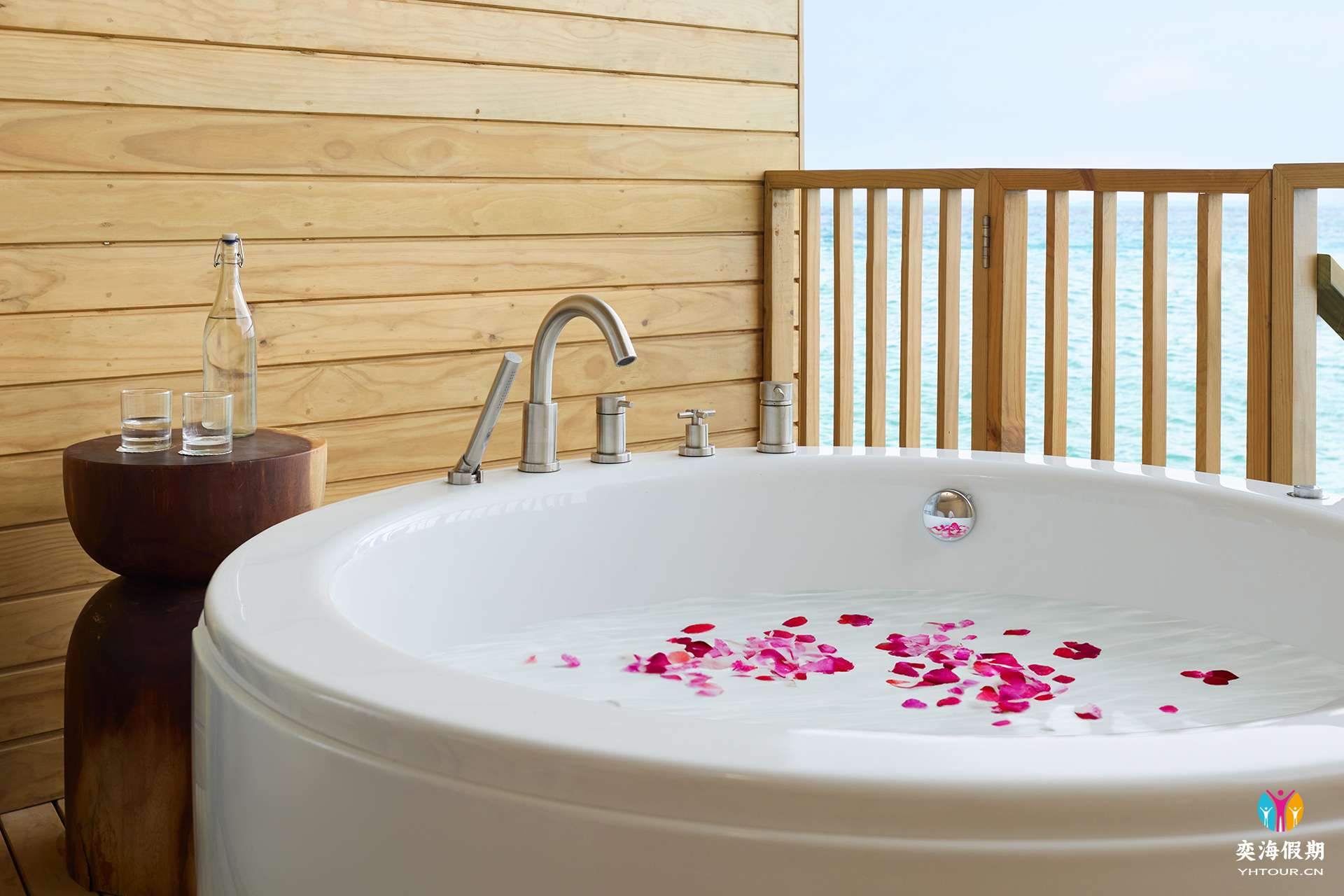 Mirage Overwater Villa with Jacuzzi4.jpg