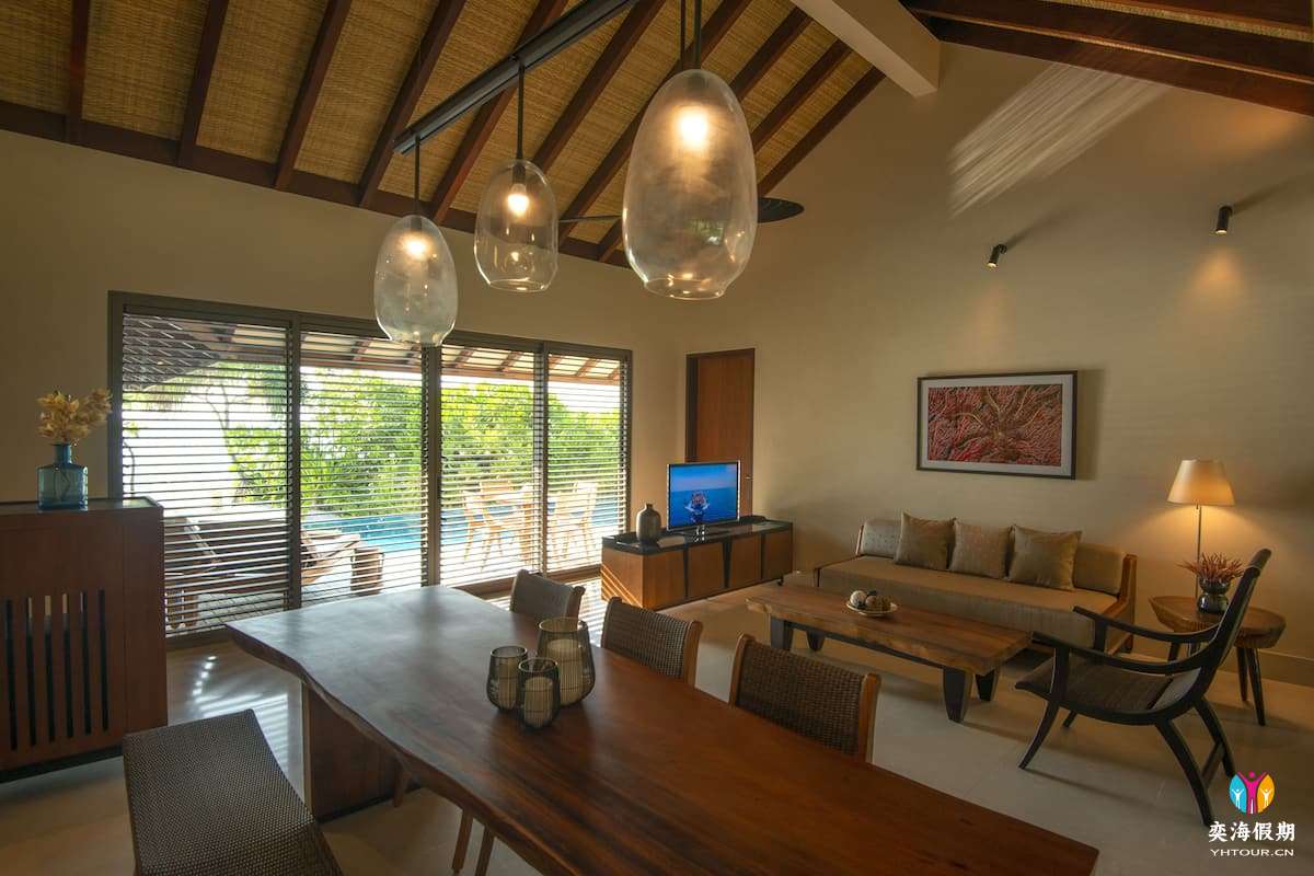 2 Bedroom Beach Pool Villa.jpg
