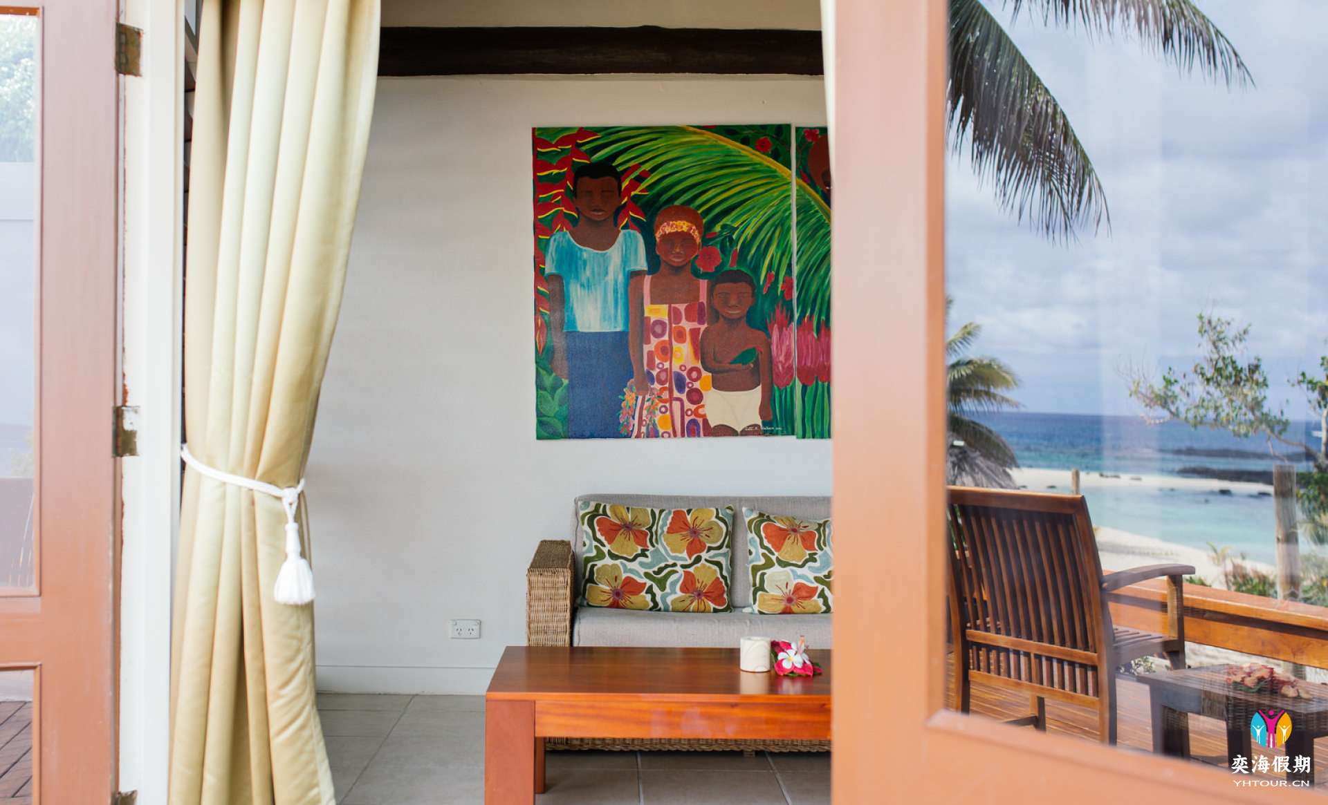beachfront-bure-suite 2.jpg
