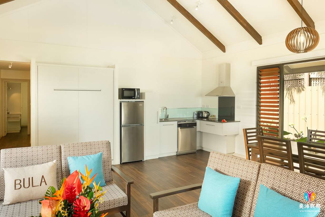 2 Bedroom Beachfront Villa with Private Pool3.jpg