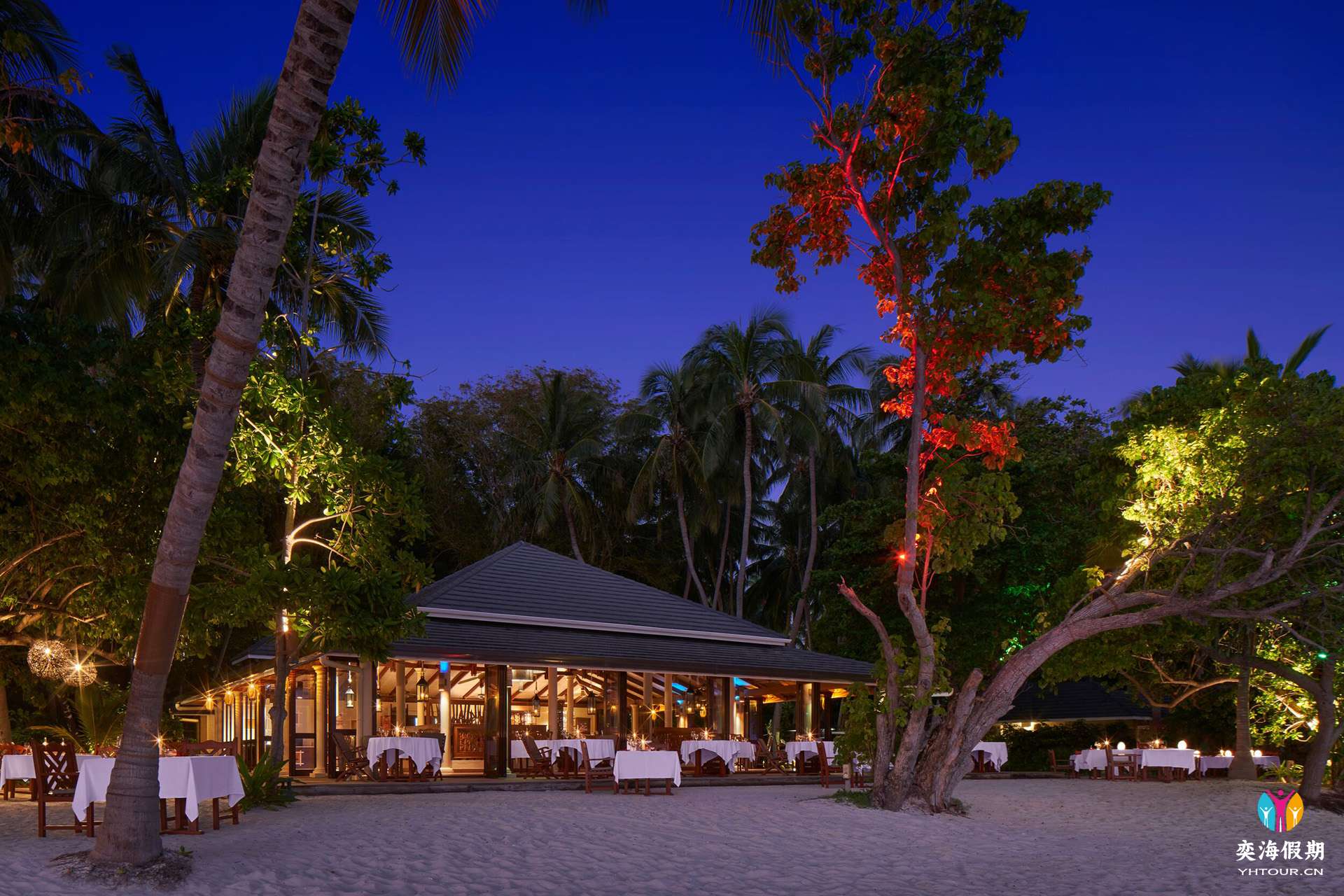 Royal Island - Raabondhi Restaurant - Exterior - Large.jpg