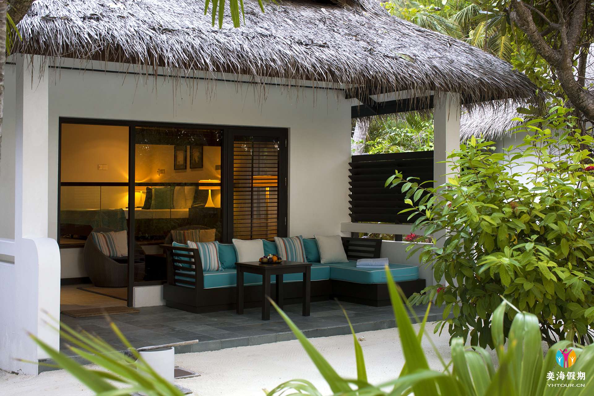deluxe bungalow terrace.jpg