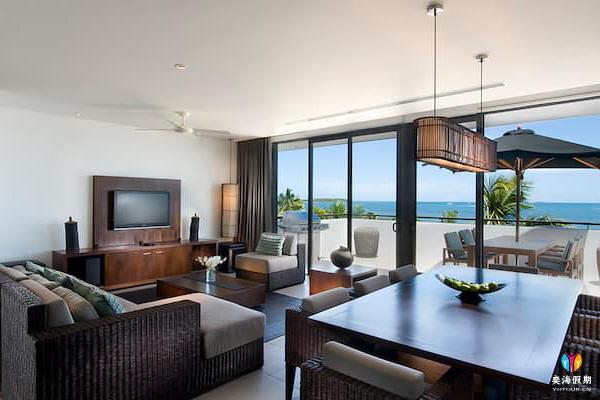 penthouse-living-room.jpg