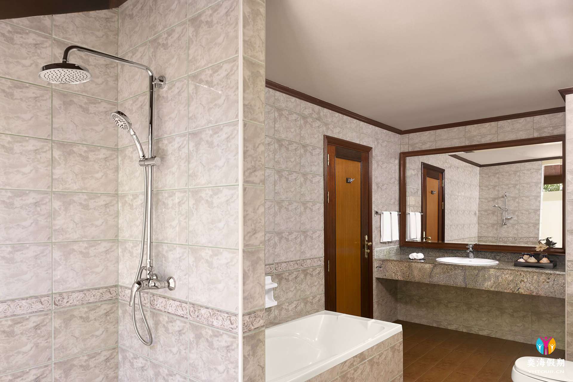 Royal Island - Sunset Beach Villa - - Shower - Large.jpg