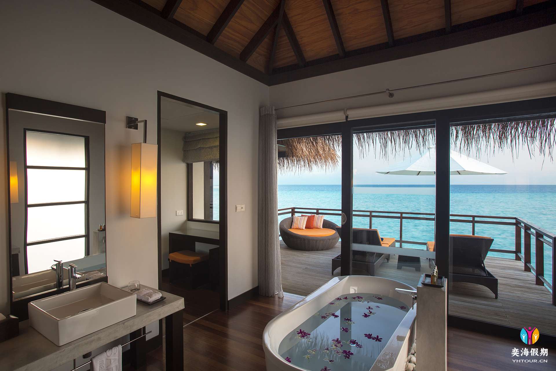 Water Villa5.jpg