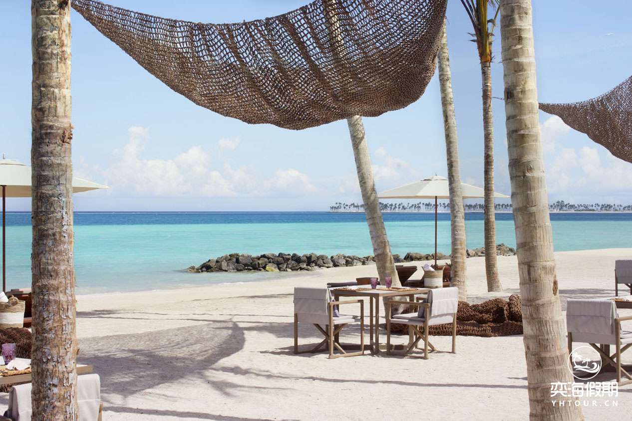 The Ritz-Carlton Maldives, Fari Islands - Beach Shack - Exterior.jpg