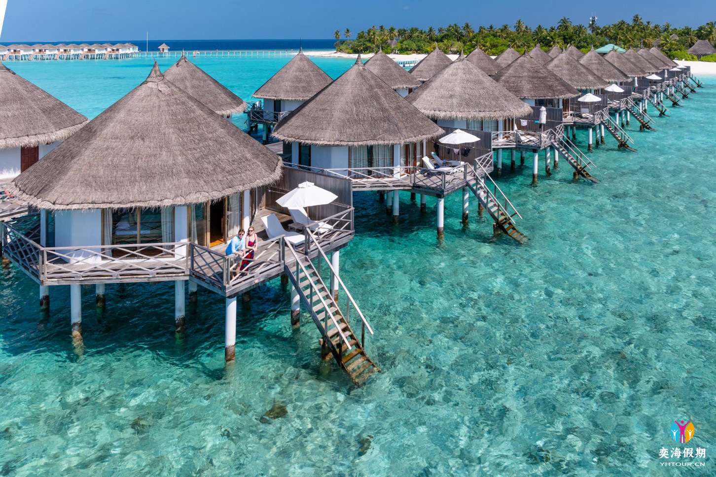 Superior water bungalowe.jpg