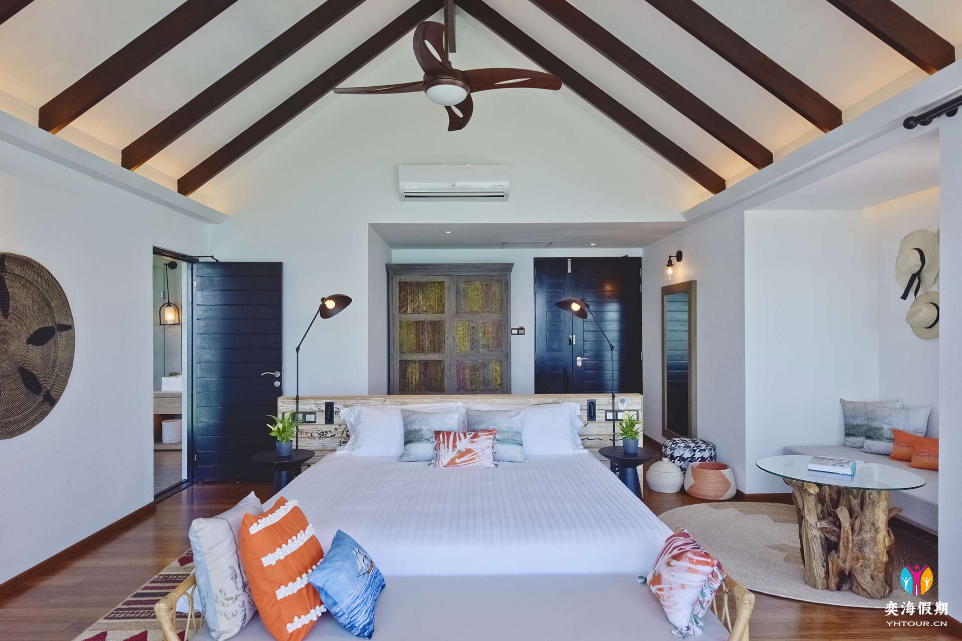 Lagoon Water Villa 1.jpg