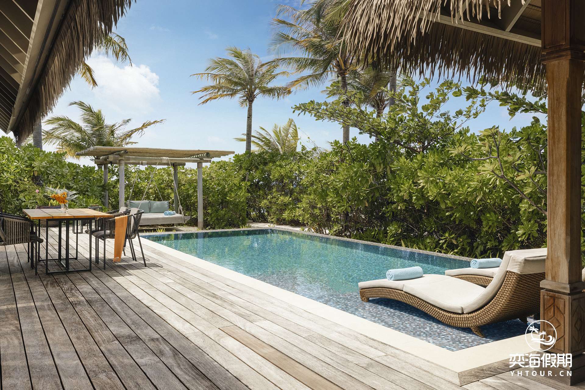 5. King Beach Villa_Outdoor Deck.jpg