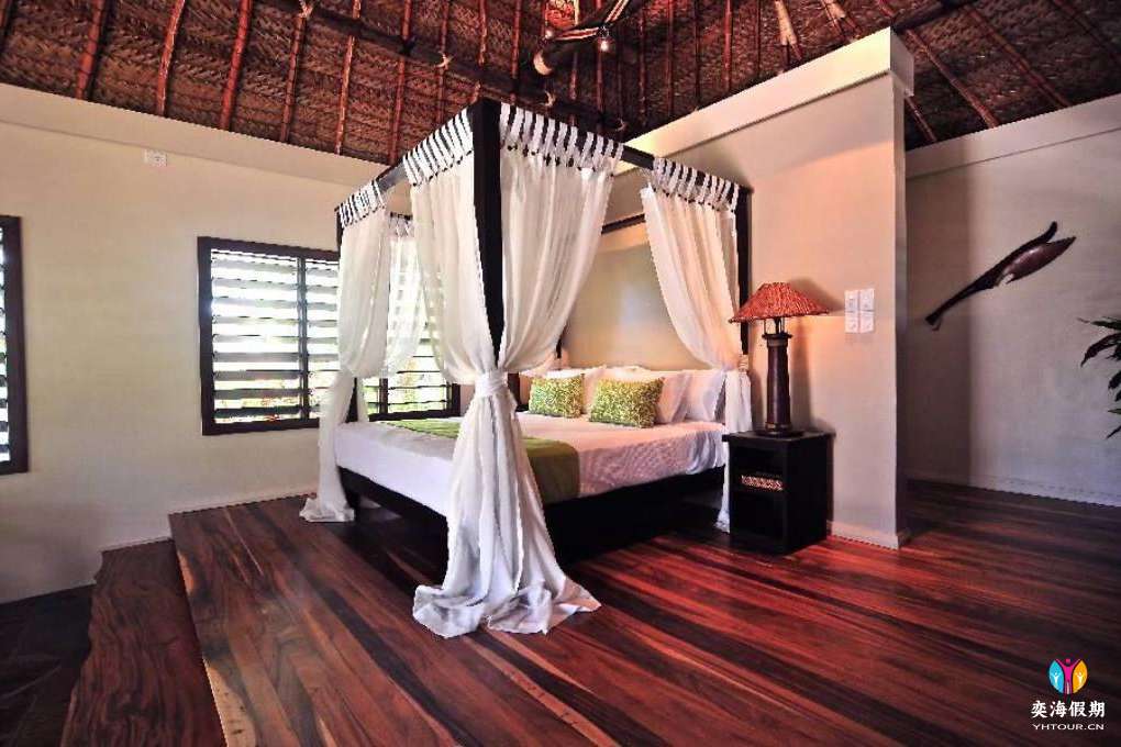 2-bedroom-beach-front-bedroom-59065.jpg