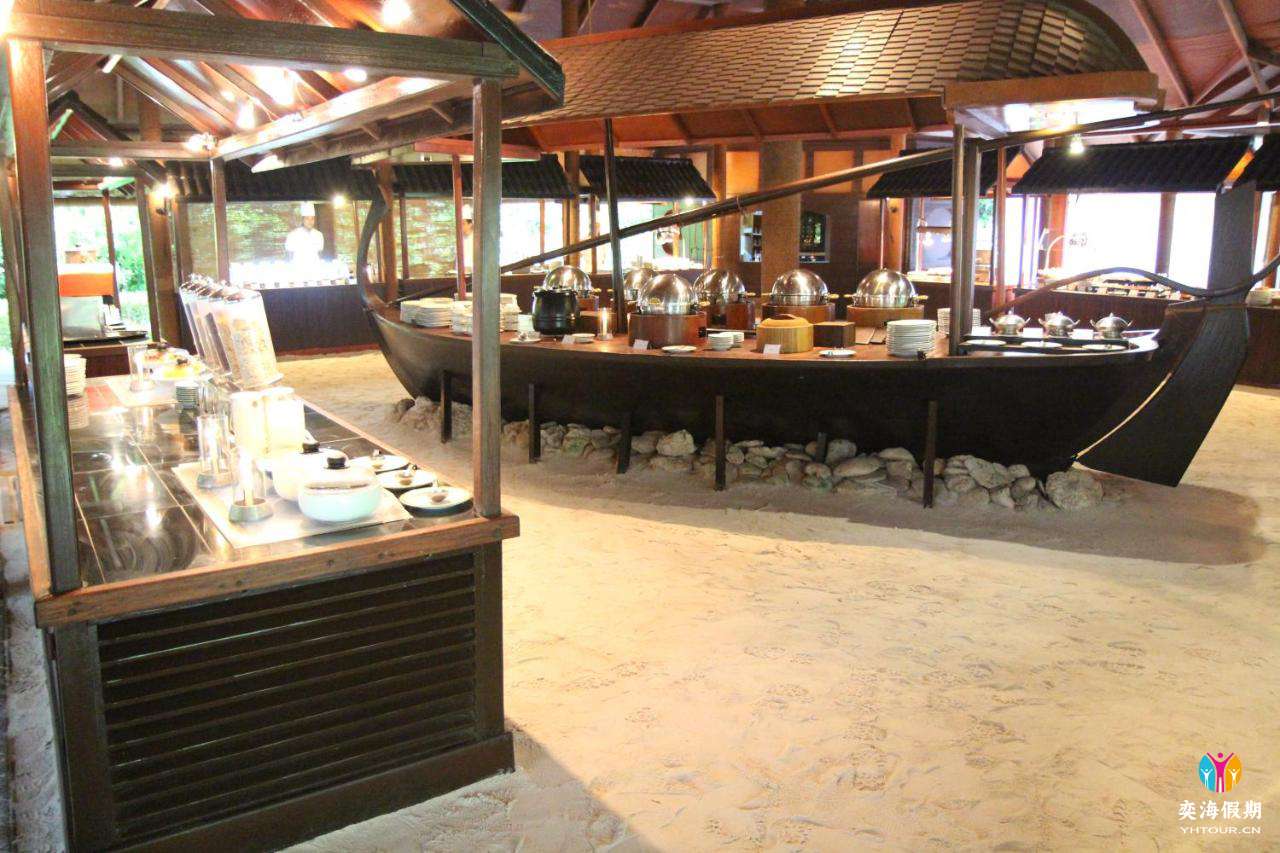 Main Restaurant2 (2).jpg