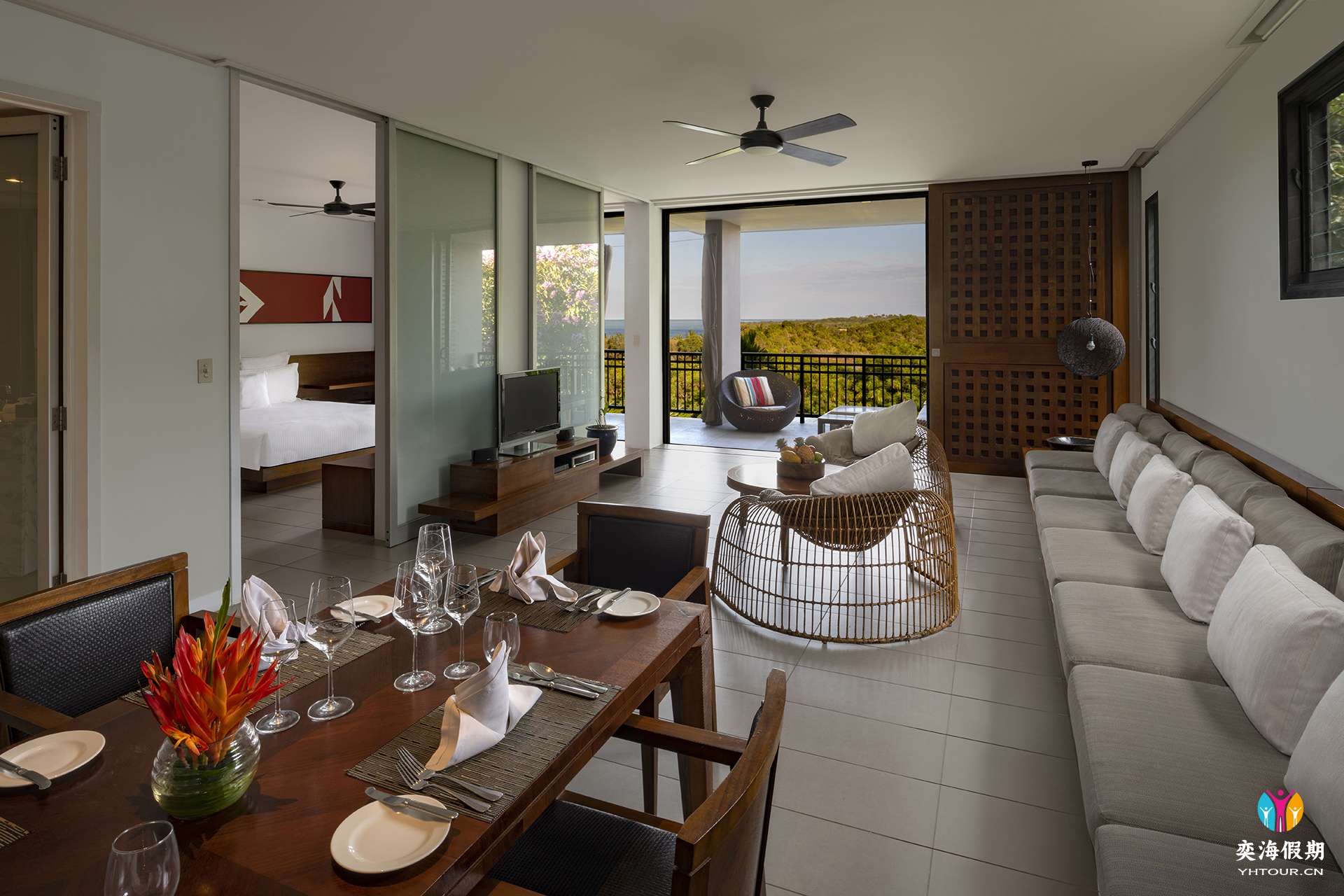 1 Bedroom 1 King Club Suite (XKLG) - Top Floor.jpg