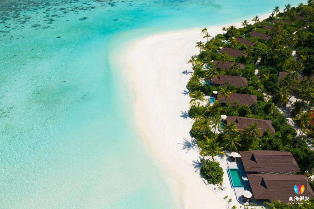 2Bedroom Ocean Beach Villa with pool (1).jpg
