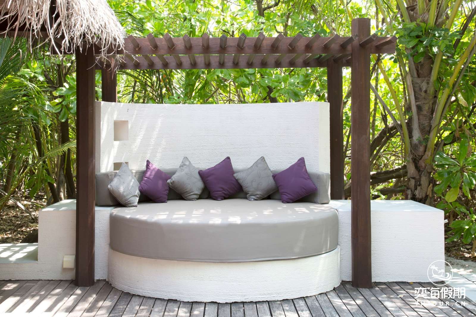 hithi_island_villa6757__large.jpg