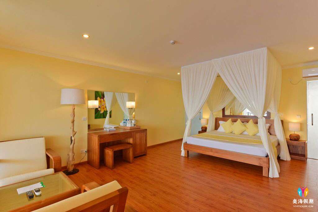 DL-HRES- Dreamland_Water_Bungalow_04_preview.jpeg
