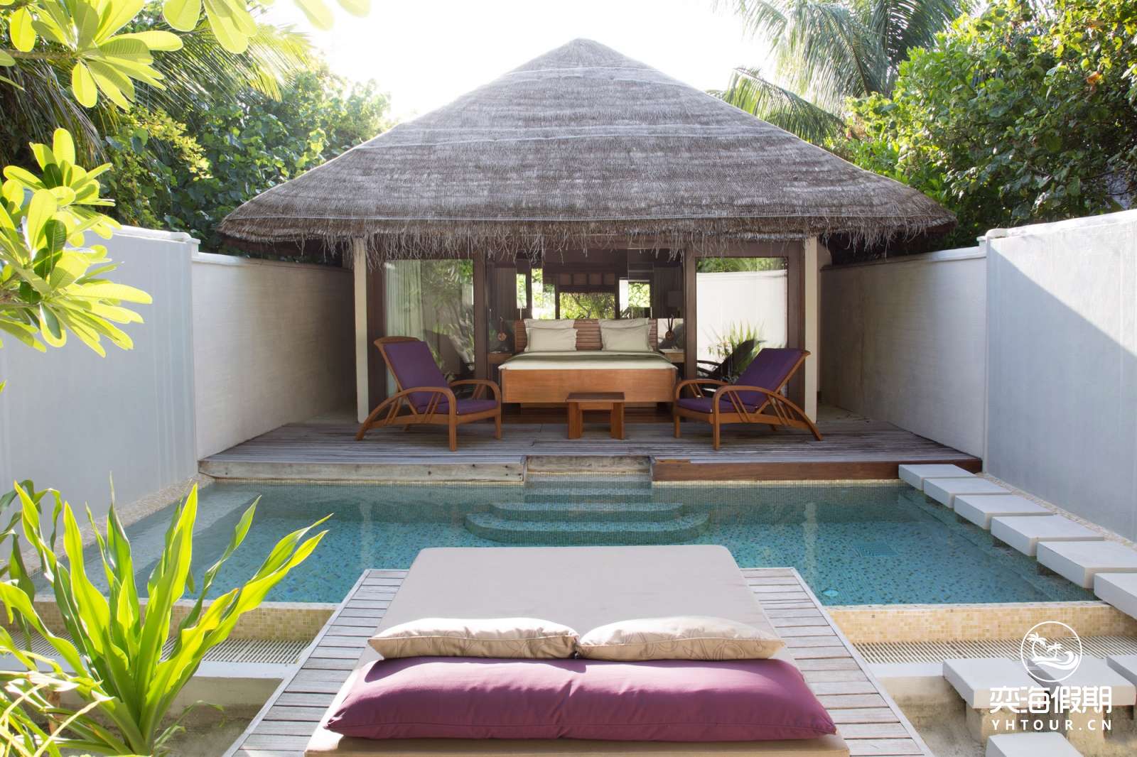 hithi_island_villa7561__large.jpg