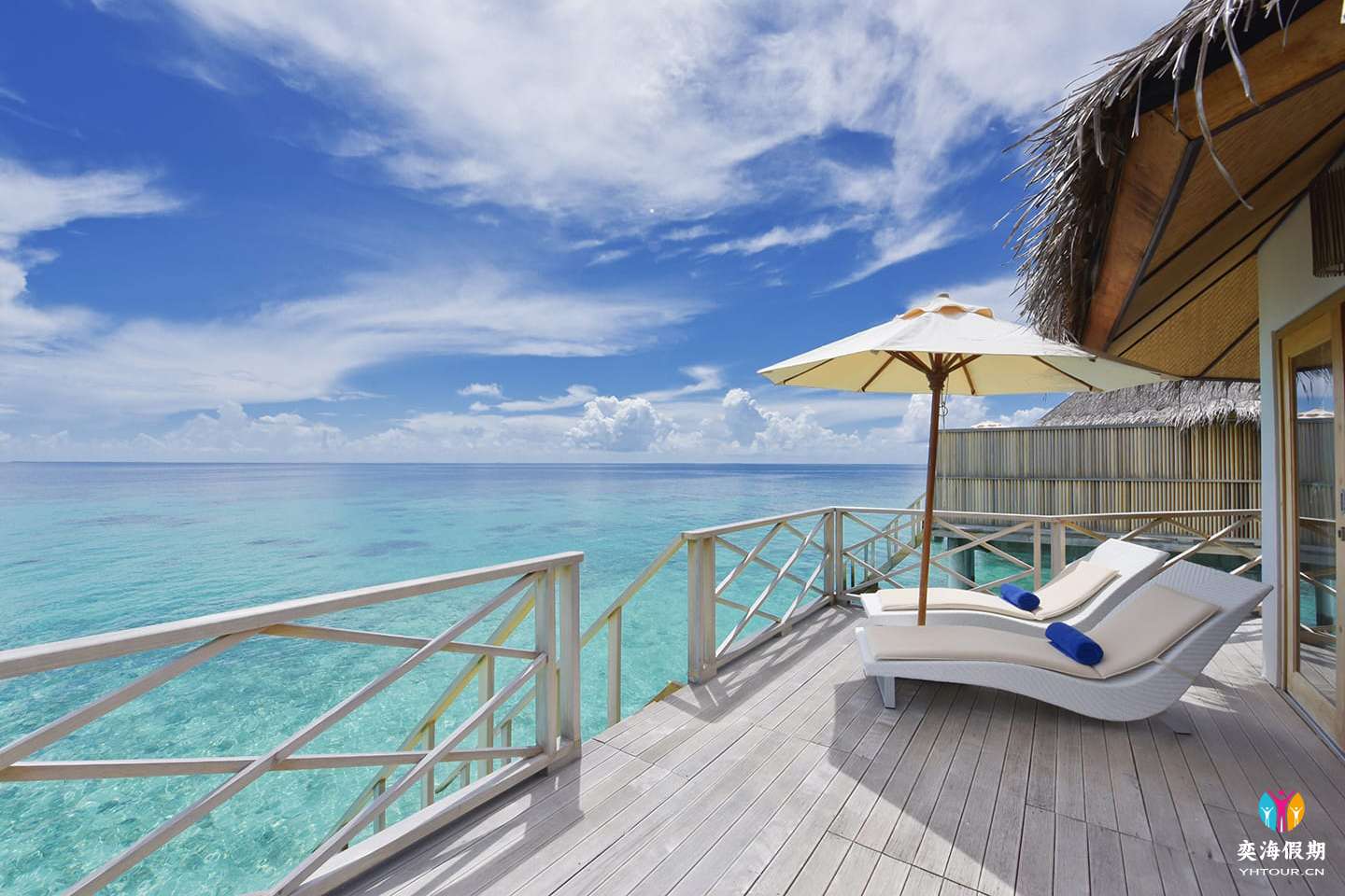 Superior water bungalow0.jpg