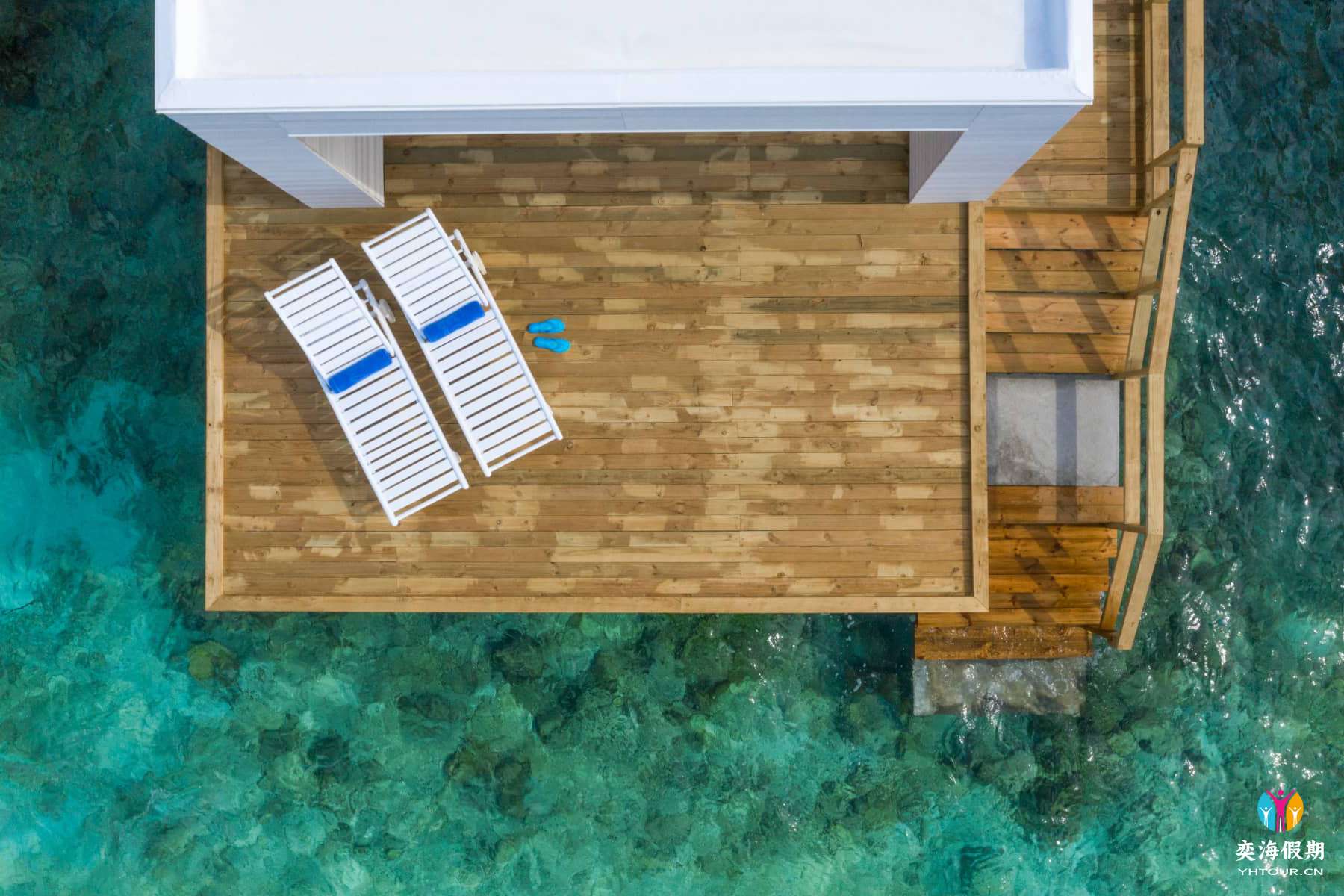 Water Bungalow8.jpg