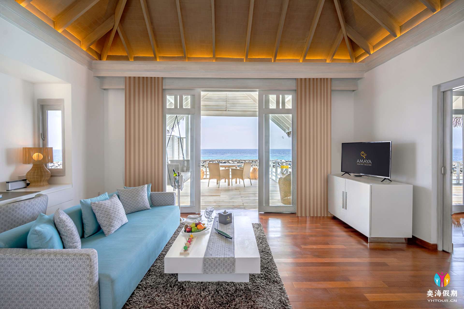 Living Room 1.jpg